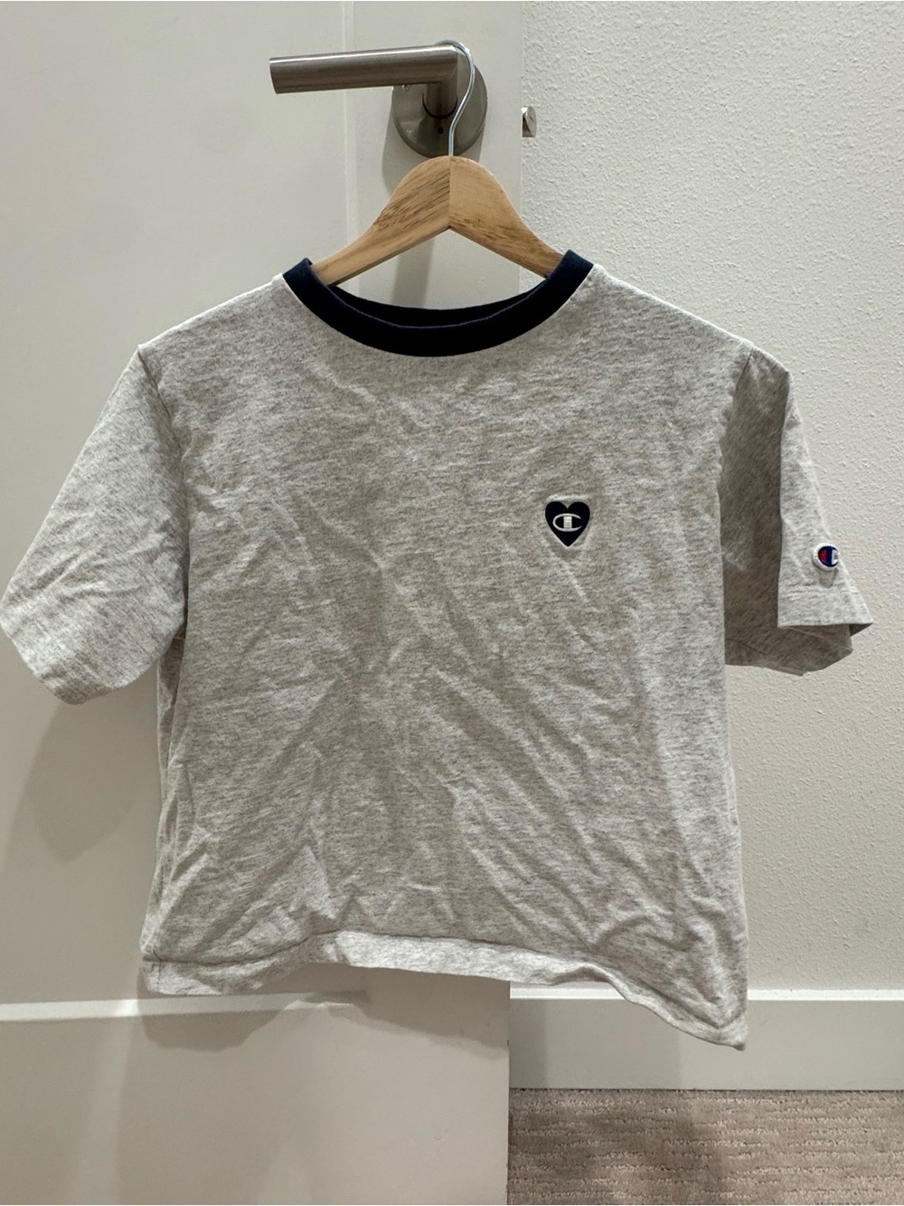 Champion grey heart logo tee Size M - Pre-Owned